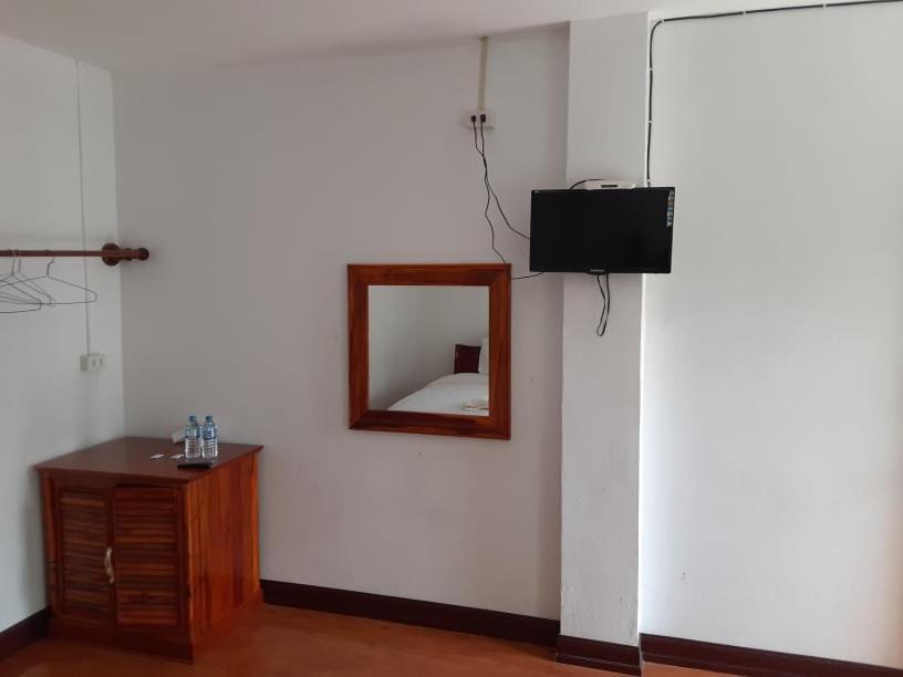Alisona Hostel Vang Vieng Luaran gambar